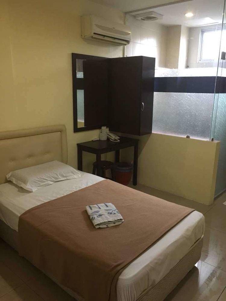 Rafayeh Hotel Seremban Ngoại thất bức ảnh